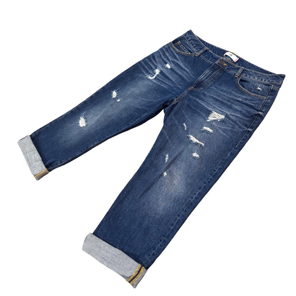 Cabi 100% BF Distressed Jeans